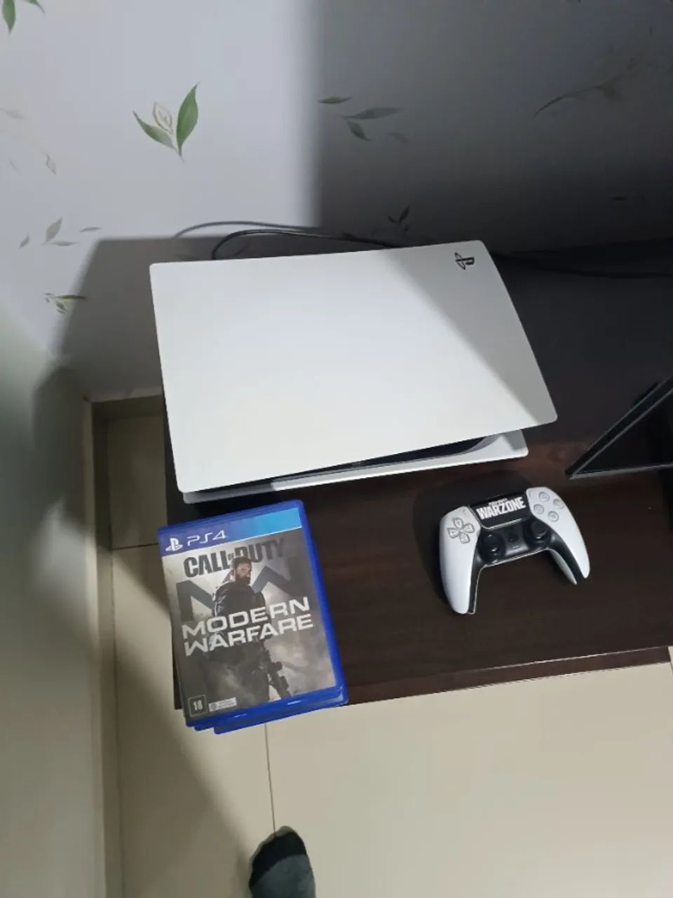 Ps5 com 1 controle e 8 jogos 