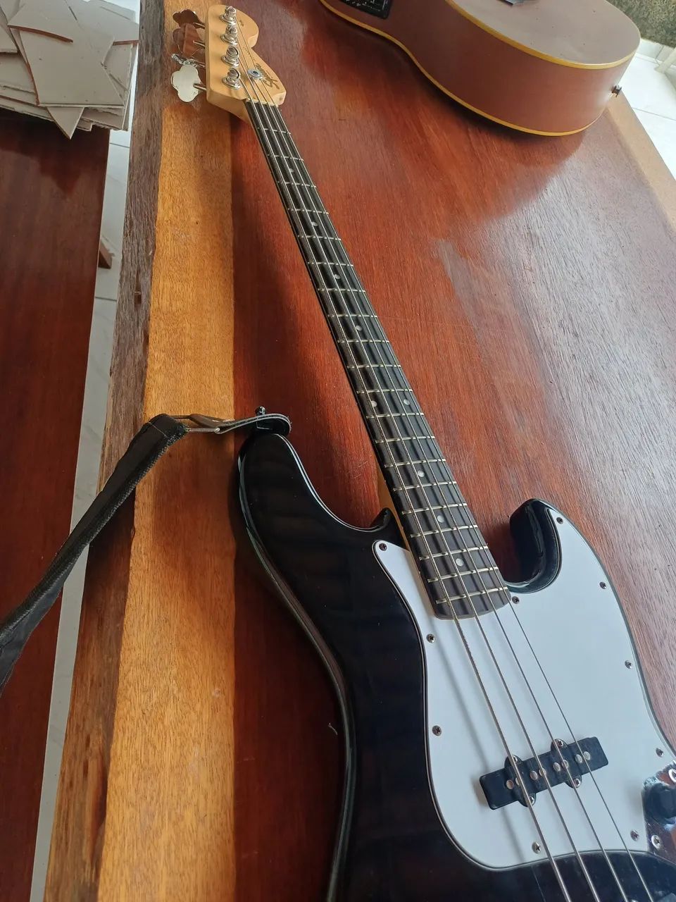 Baixo Squier Fender - Foto 2