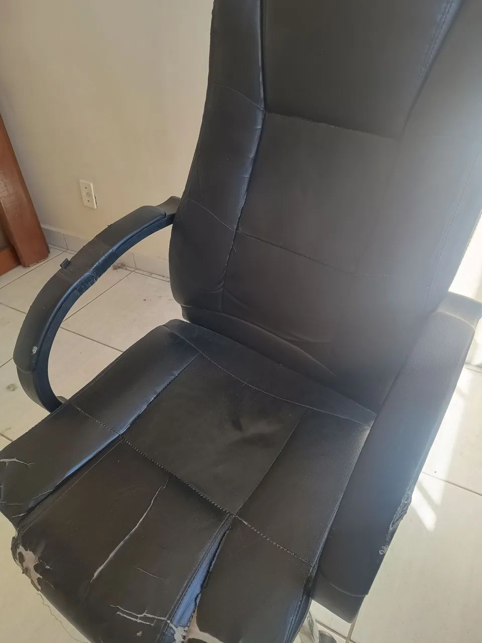 Cadeira presidente (Para reformar) 