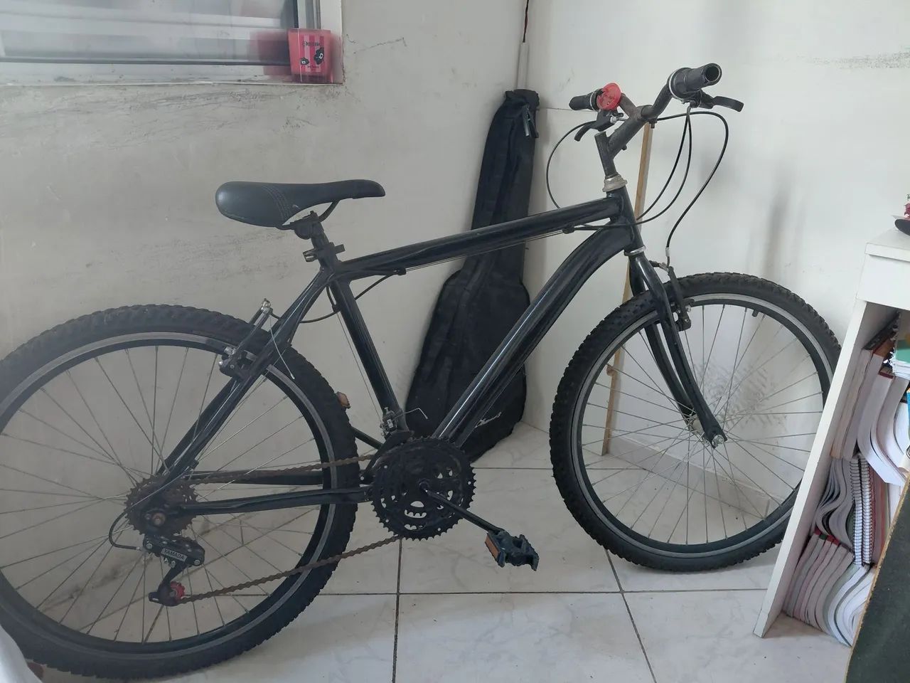 Bicicleta preta ARO 26