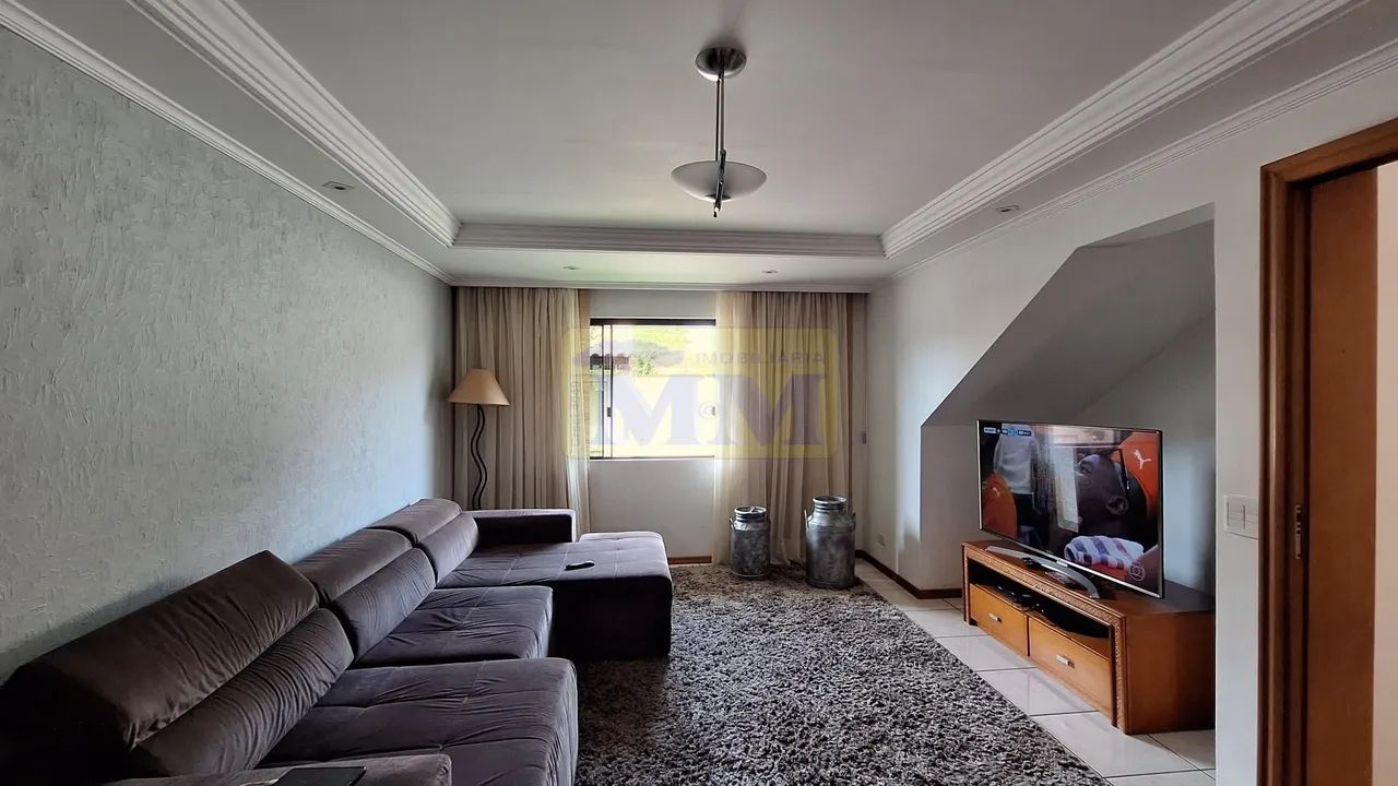 Sobrado com 280m² e terreno de 336m² no Centro de Pinhais - Foto 2