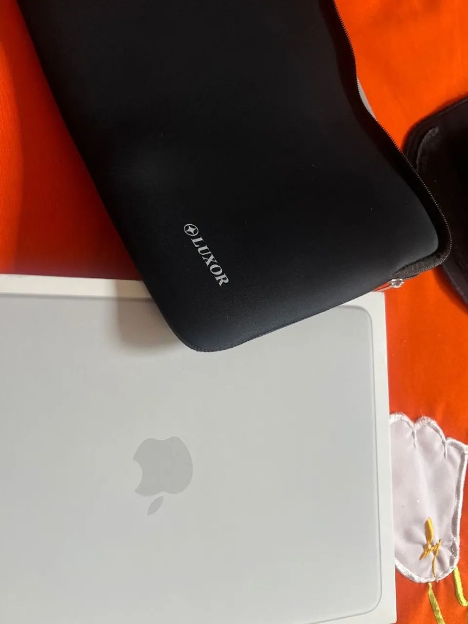 MACBOOK NEO 13