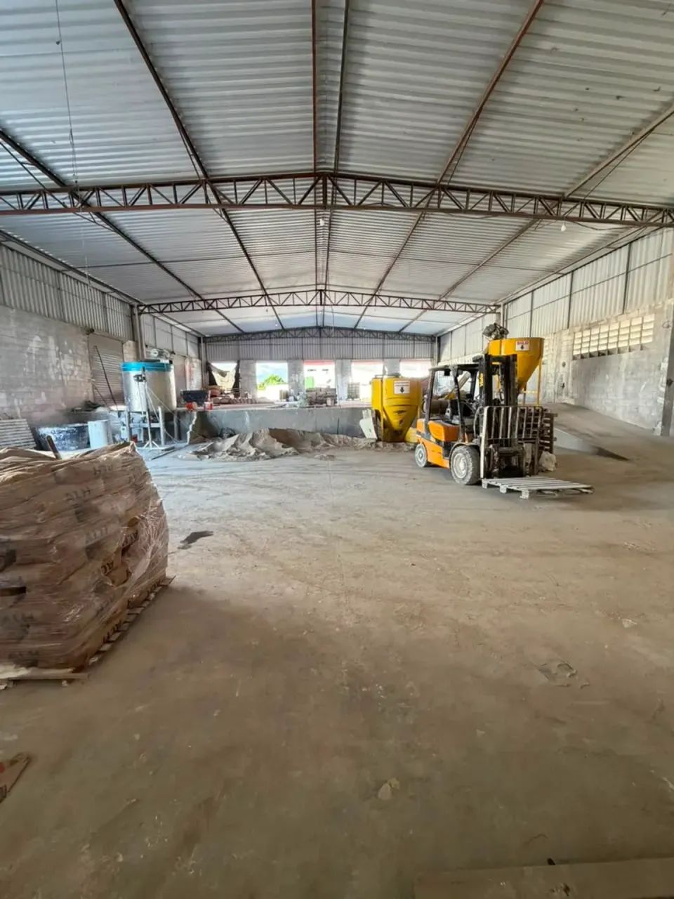 ÁREA ESTRATÉGICA DE 4.128 M² + GALPÃO DE 600 M² | CENTRO INDUSTRIAL DO SUBAÉ II - Foto 2