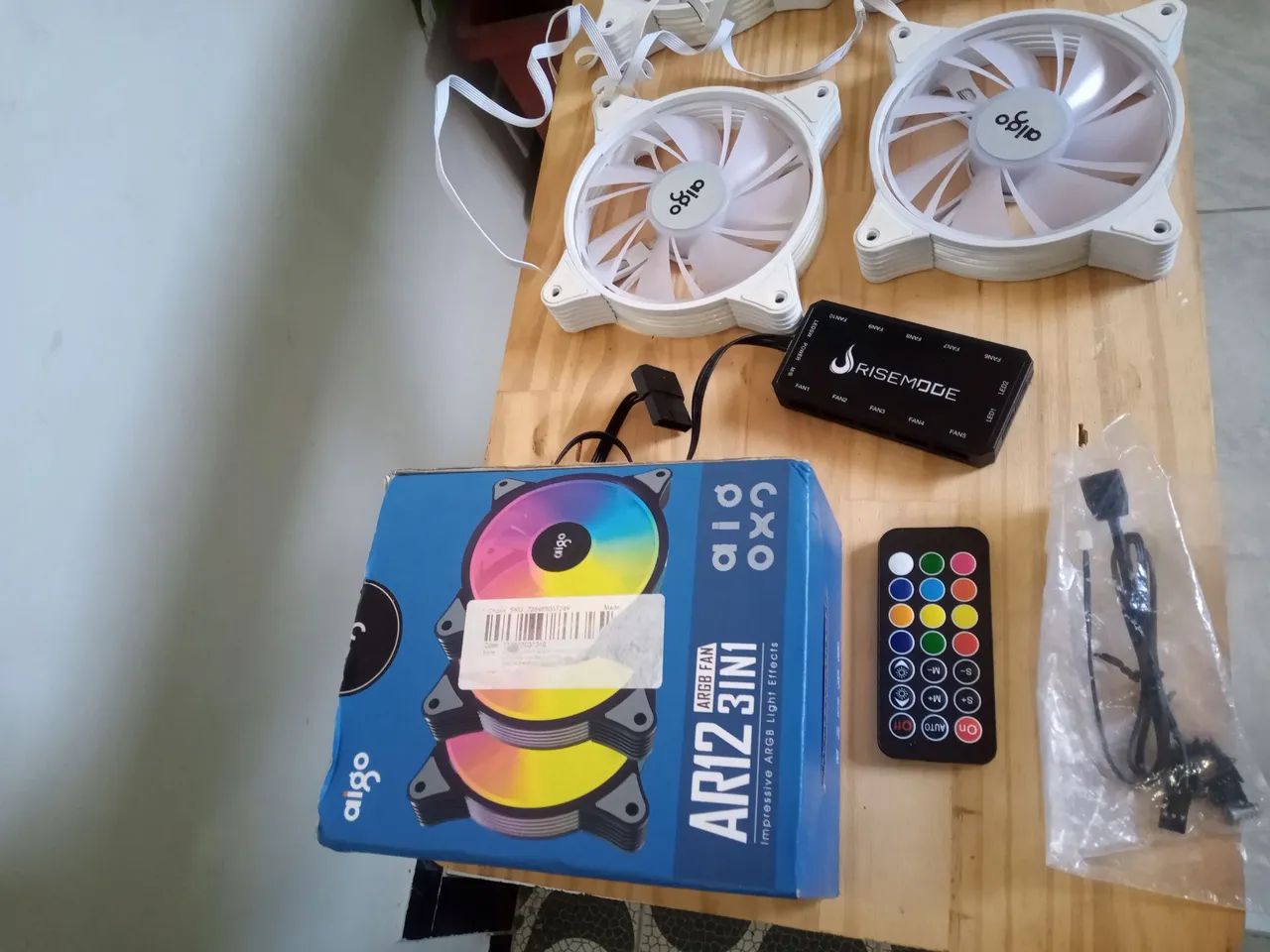 Fans com controladora aigo Ar12 brancas! - Foto 5