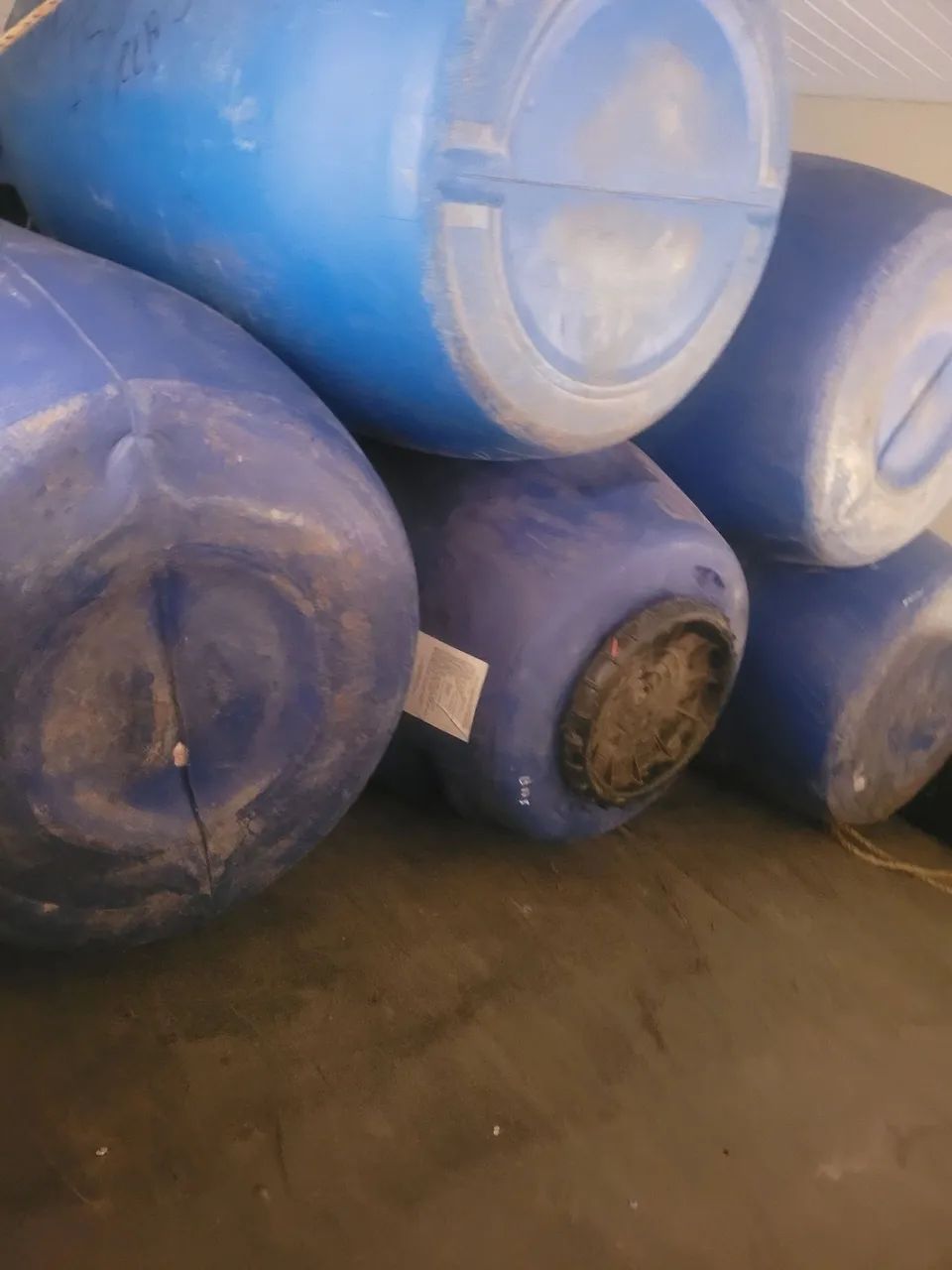 Tambores para reservas de água  todos limpos para uso doméstico  - Foto 6