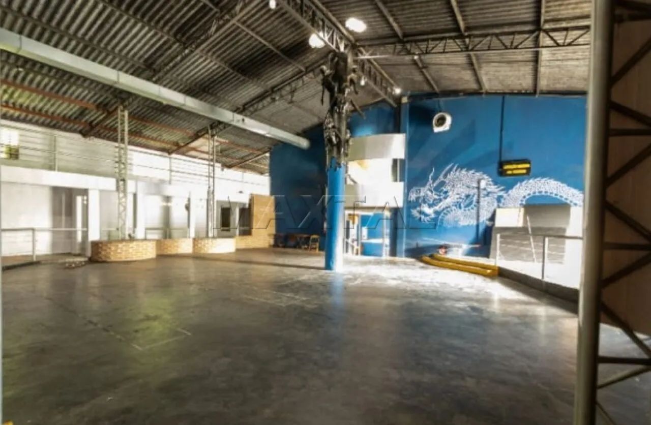 Imóvel comercial com 2 salões independentes, 598,10 m² de área útil e 2.580 m² de terreno. - Foto 5