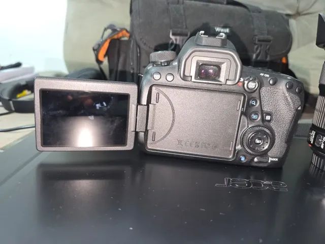 Camera Canon 6D Mark II