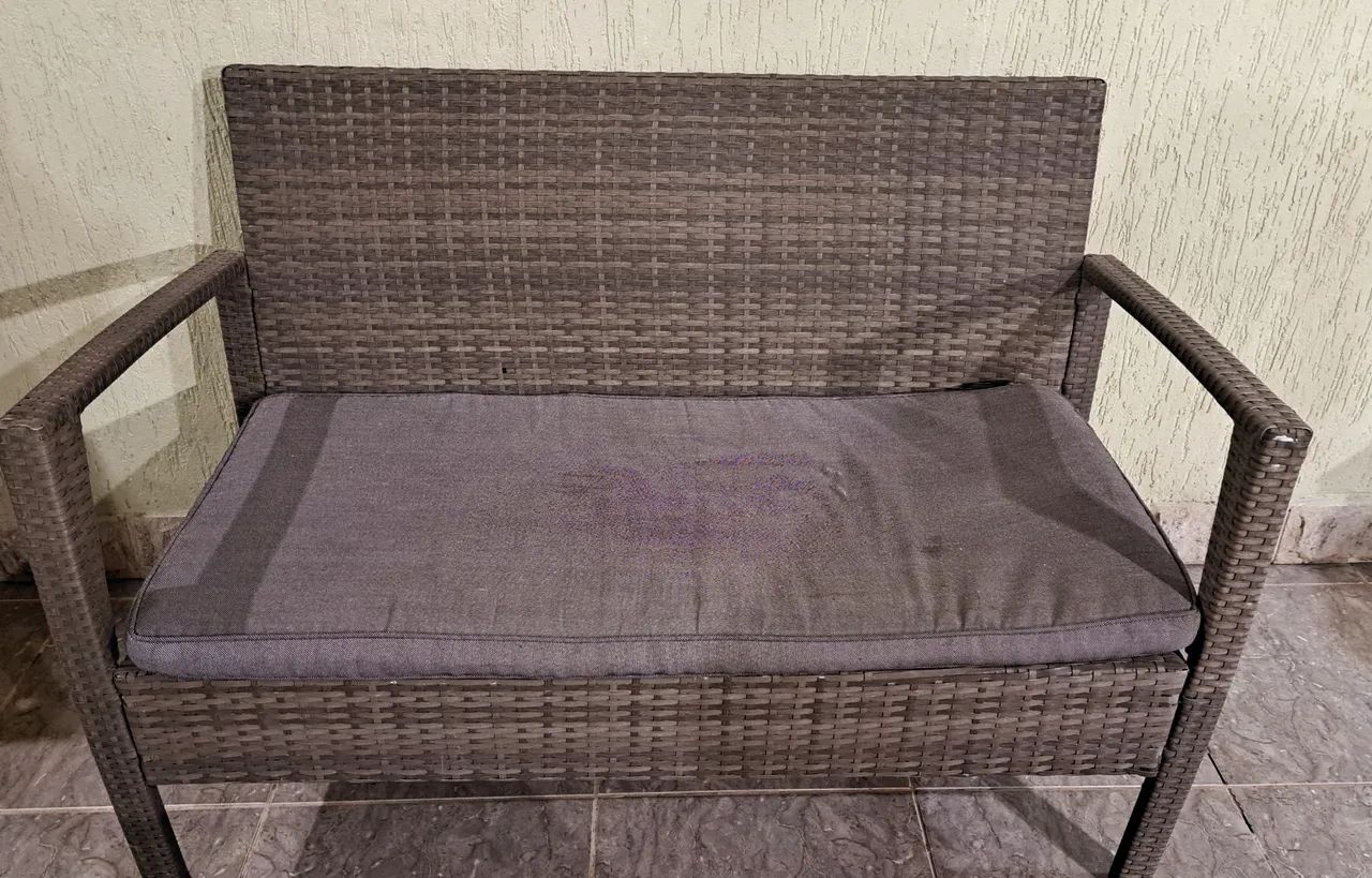 Conjunto de Sofá 2 Lugares + Mesa de Centro em Fibra Sintética ? - Foto 3