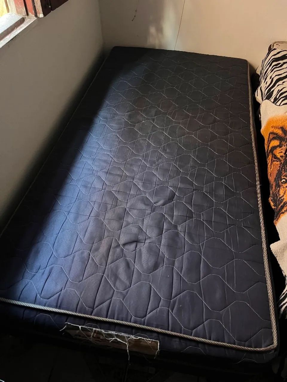 VENDO CAMA DE SOLTEIRO OTIMO ESTADO