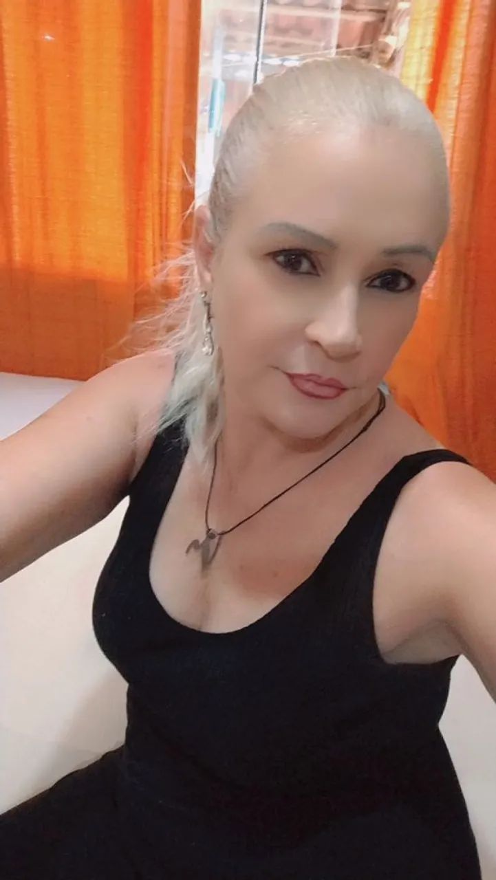 Cuidadora de idosos,dia,noite e finais de semana 