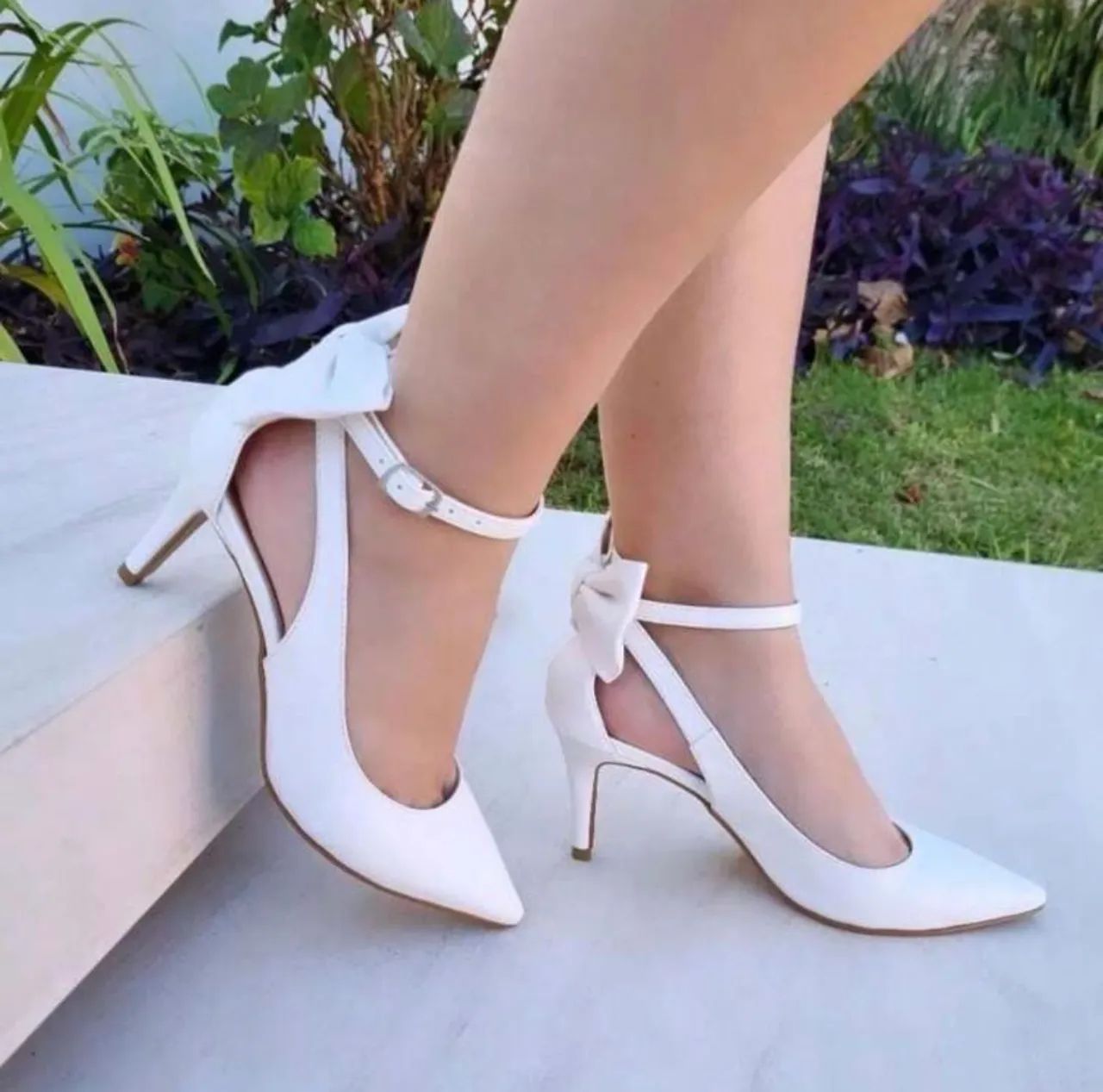 Sapato Scarpin laço branco 7cm TAM 40 - Foto 2