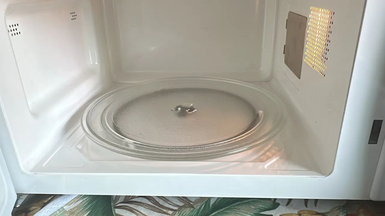 Vendo este. Microondas eletrolux