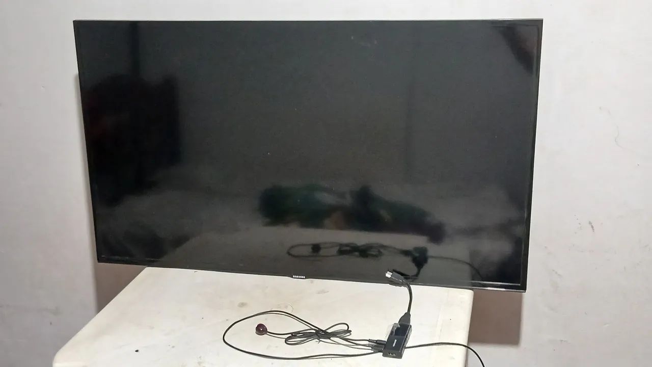 Vende-se TV smart Samsung de 42 polegadas 