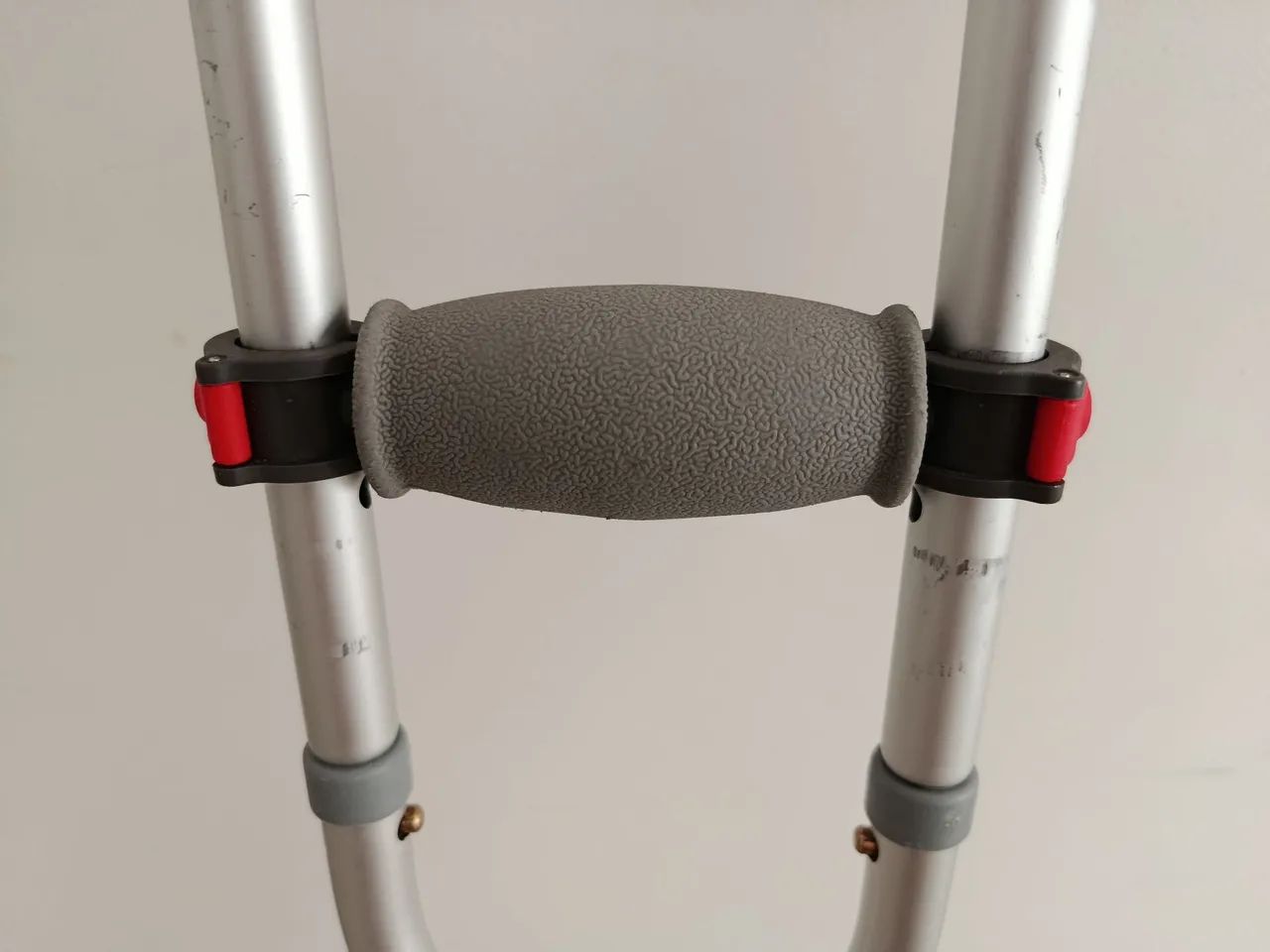 Muletas en aluminio  - Foto 2
