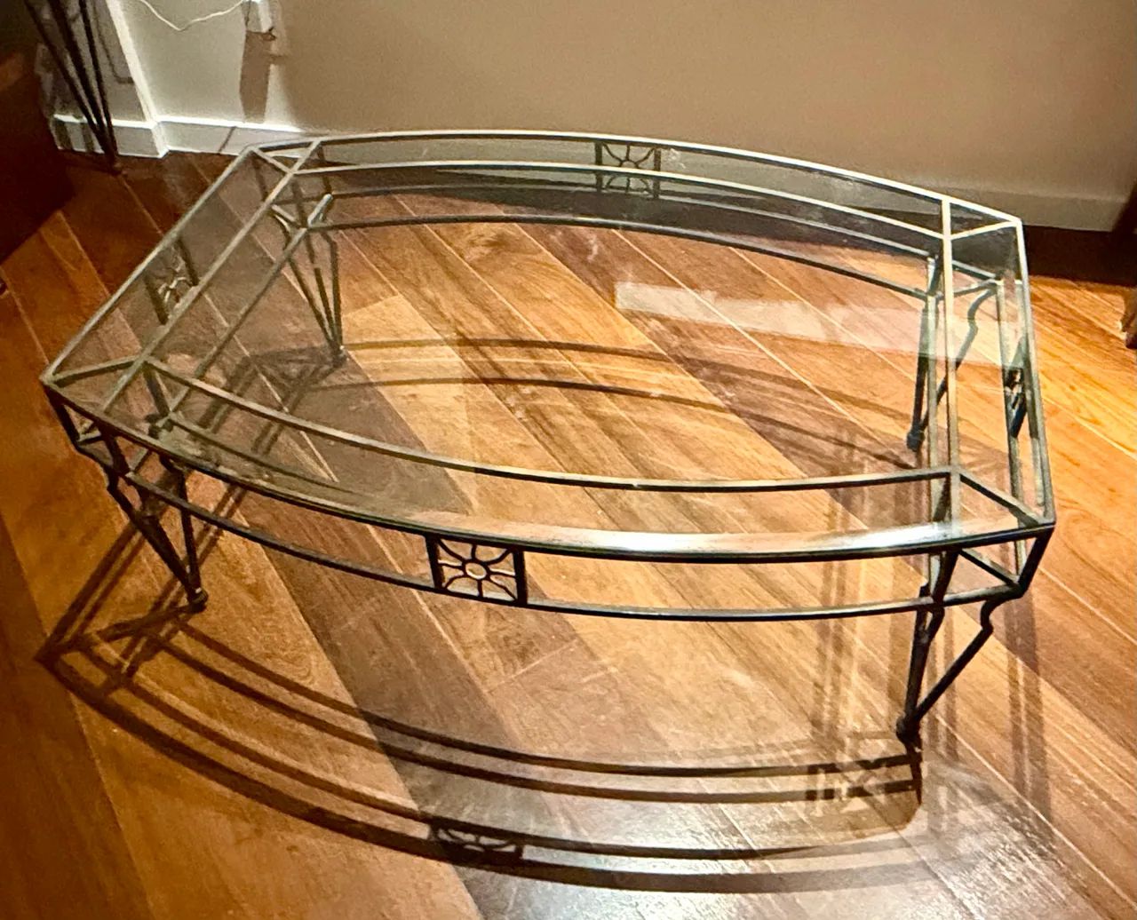 Mesa de centro de ferro e vidro bisotado - Foto 2
