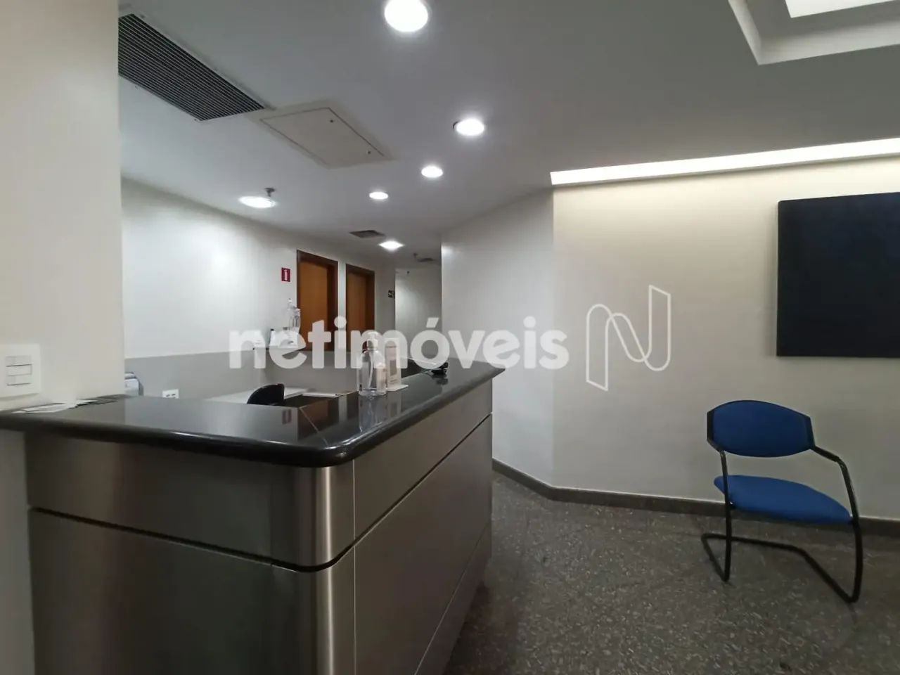CONJUNTO DE SALAS À VENDA NO FUNCIONÁRIOS.