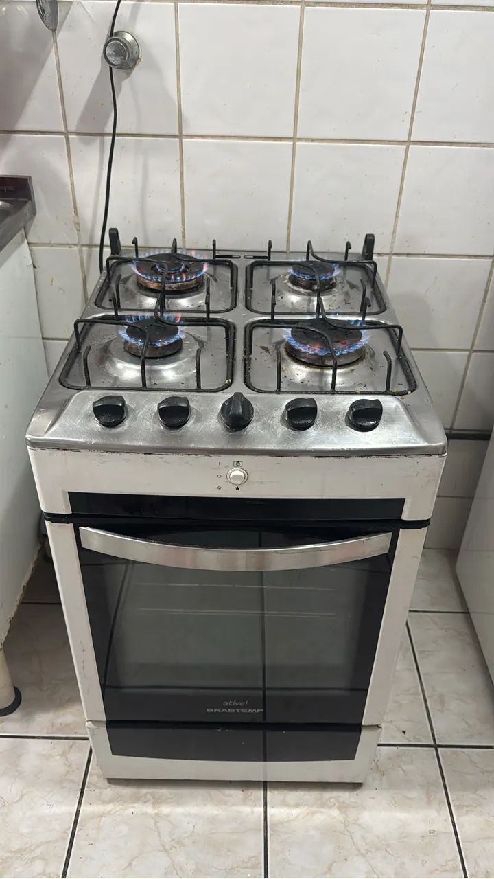 Fogão 4 bocas 