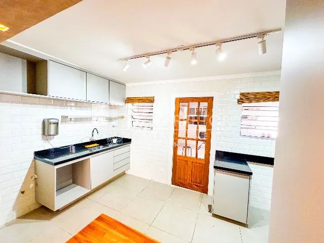 Casa de Vila - com portaria - 2 quartos - 2 vagas - Foto 3