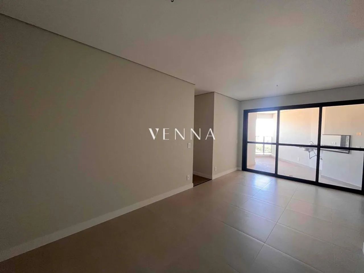 Apartamento à venda em Londrina, Centro, com 3 quartos, com 86 m², Edifício Odyssey - Foto 2