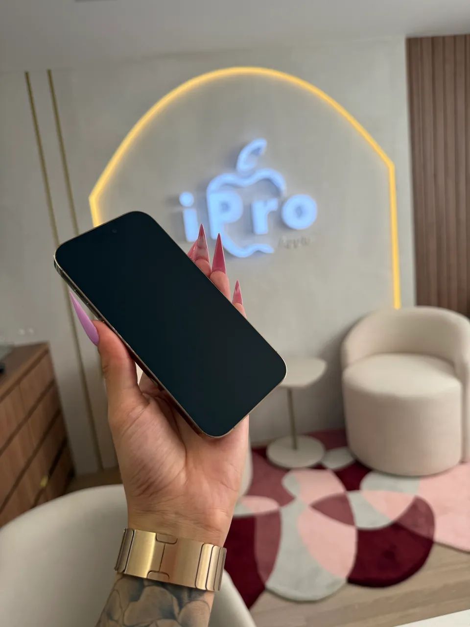 iPhone 14 Pro 256gb Gold IMPECÁVEL - Celulares e Smartphones