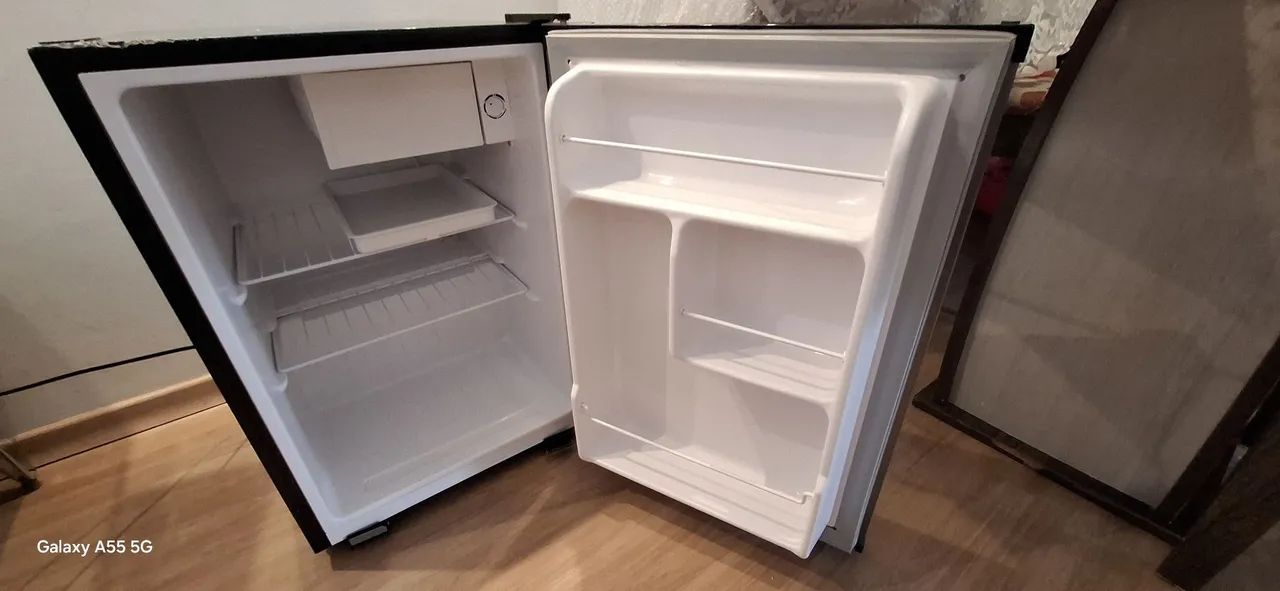 FRIGOBAR PHILCO PLATINUN 68 LTs - Foto 2