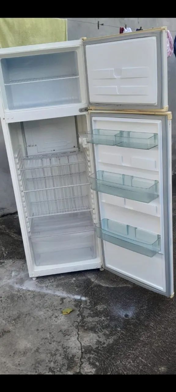 Geladeira consul 110 V funcionando ótimo  - Foto 4