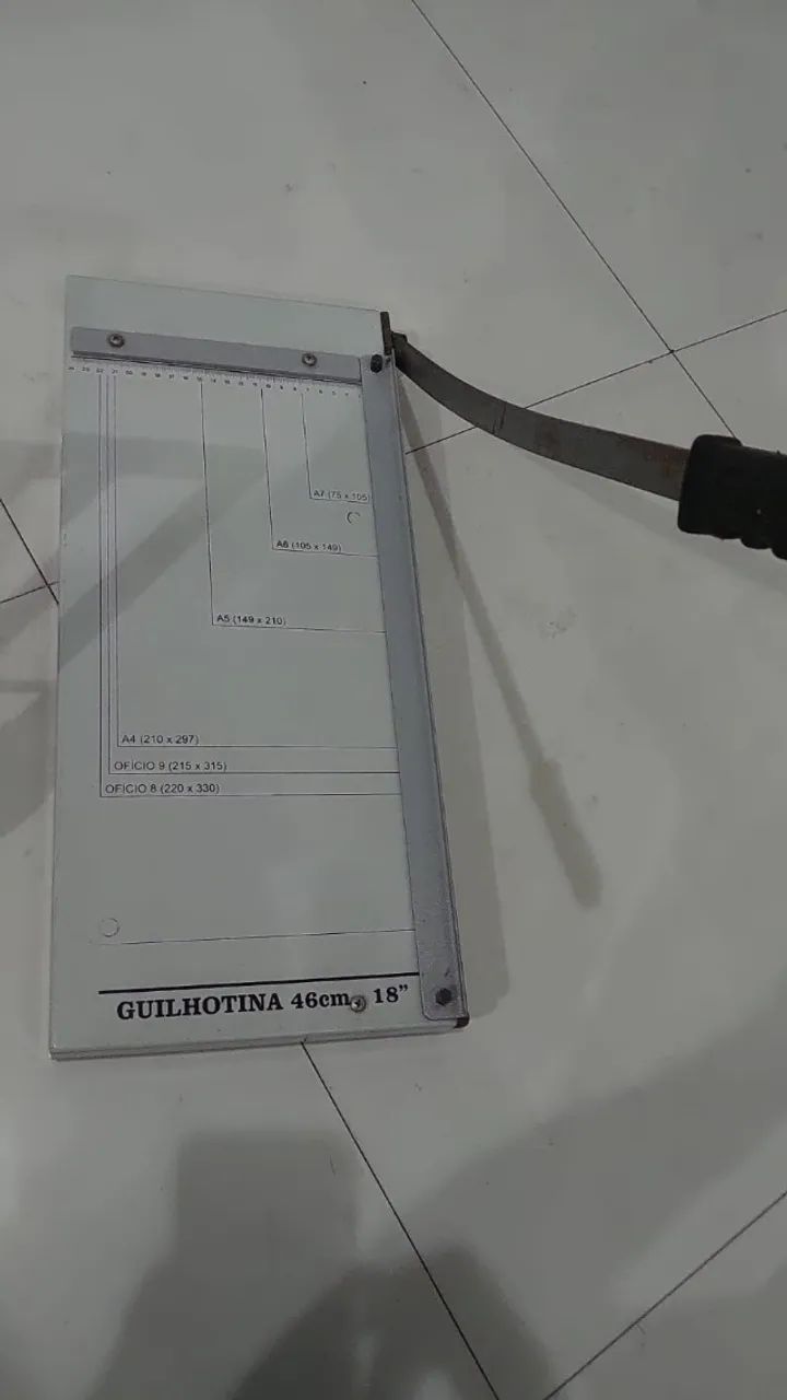 Guilhotina 46 cm praticamente nova