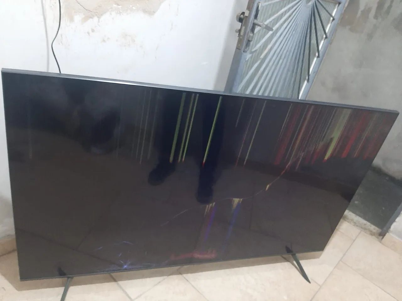TV SAMSUNG (COM DEFEITO) UN60AU7700  - Foto 2