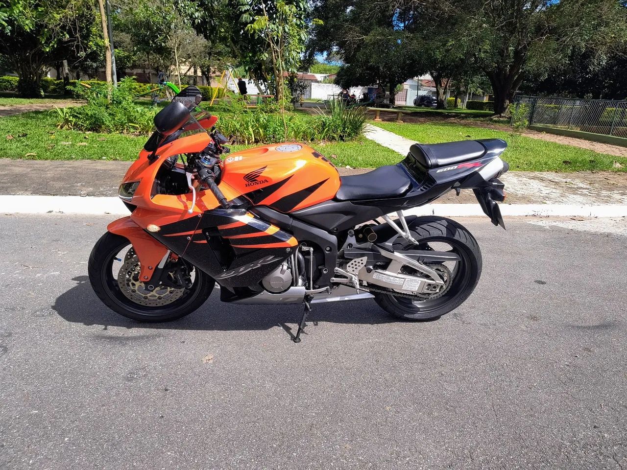 CBR 600 RR - Foto 3