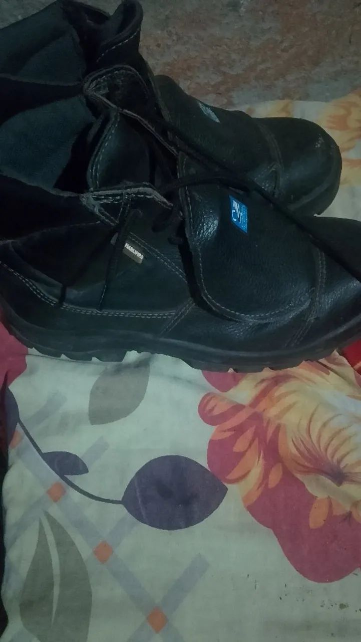Bota pra vender toda boa numeração 40 - Foto 2