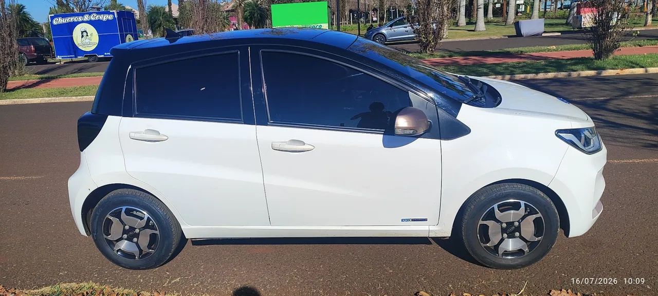 JAC E-JS1 62cv 5P Aut. (elétrico) 2023 - Foto 2