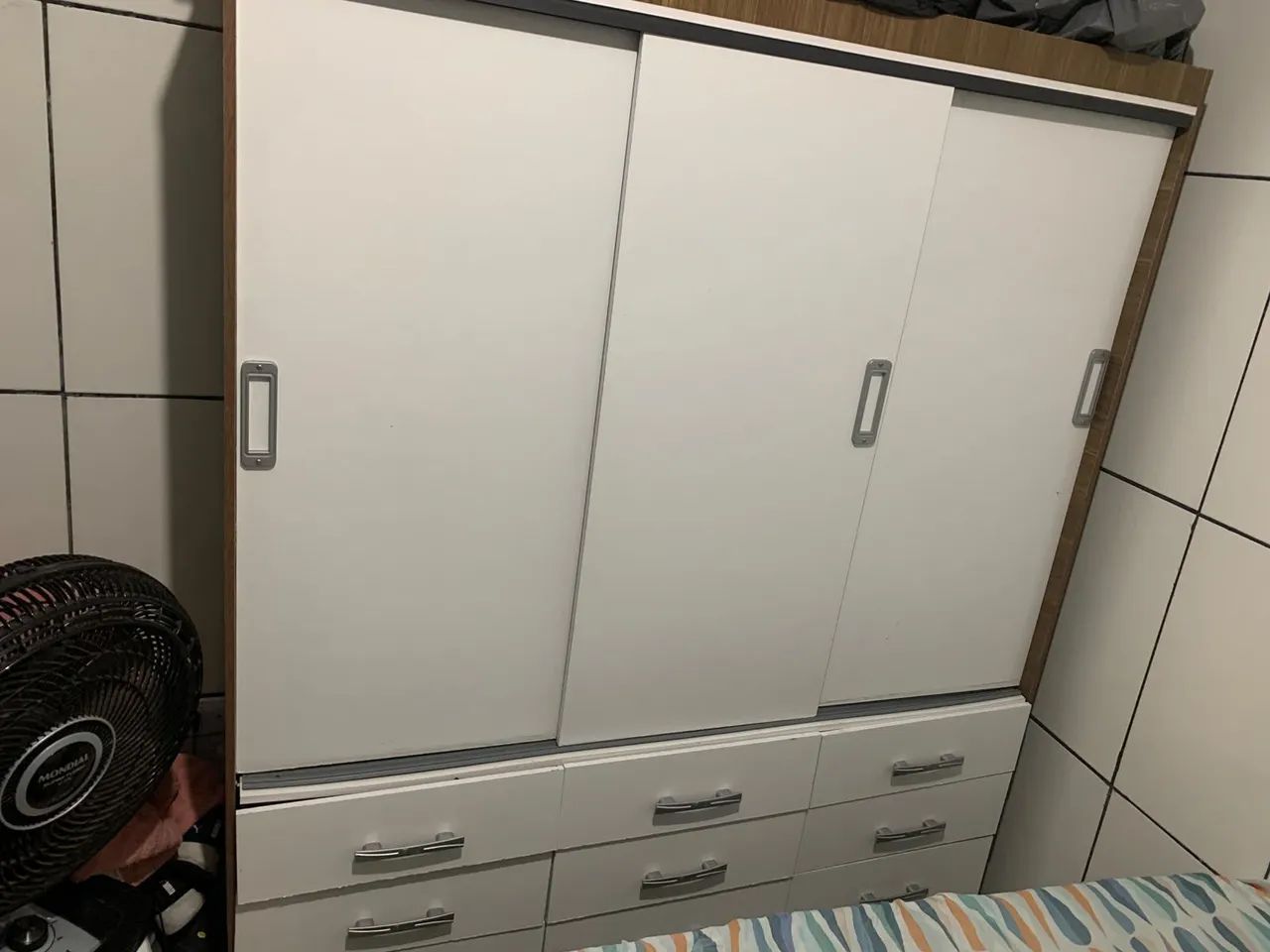 Vendo guarda roupa casal