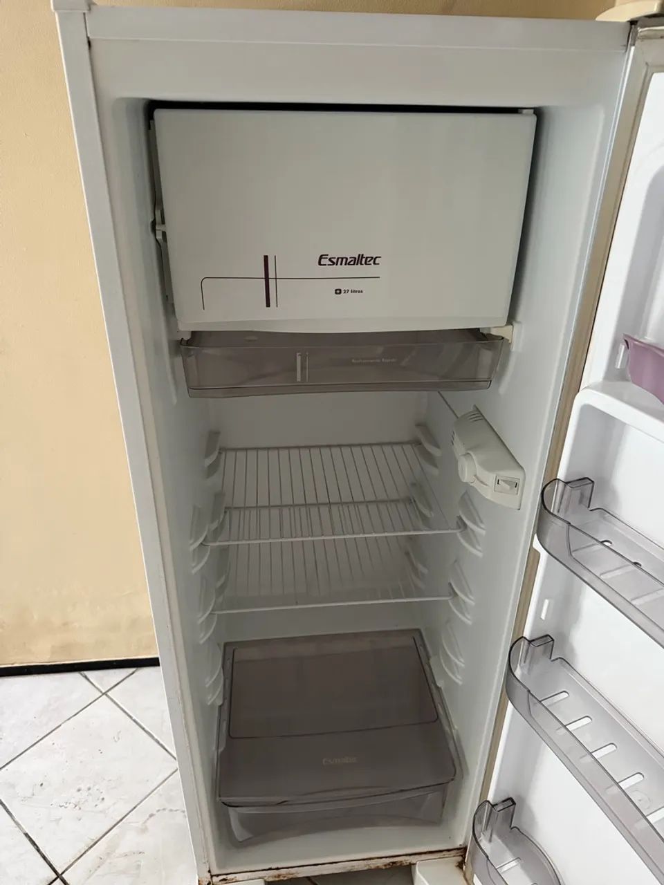 Vendo geladeira 