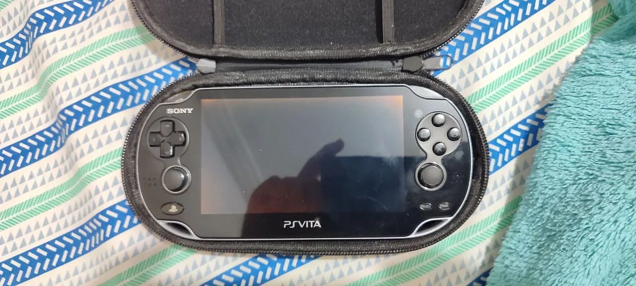 PSVITA POUCO USADO TROCO POR 3DS XL OU NINTENDO SWITCH - Consoles