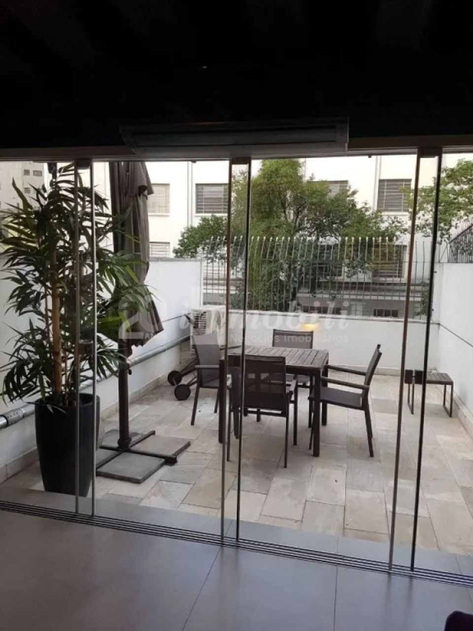 APARTAMENTO COM QUINTAL PROXIMO AO MACKENZIE
