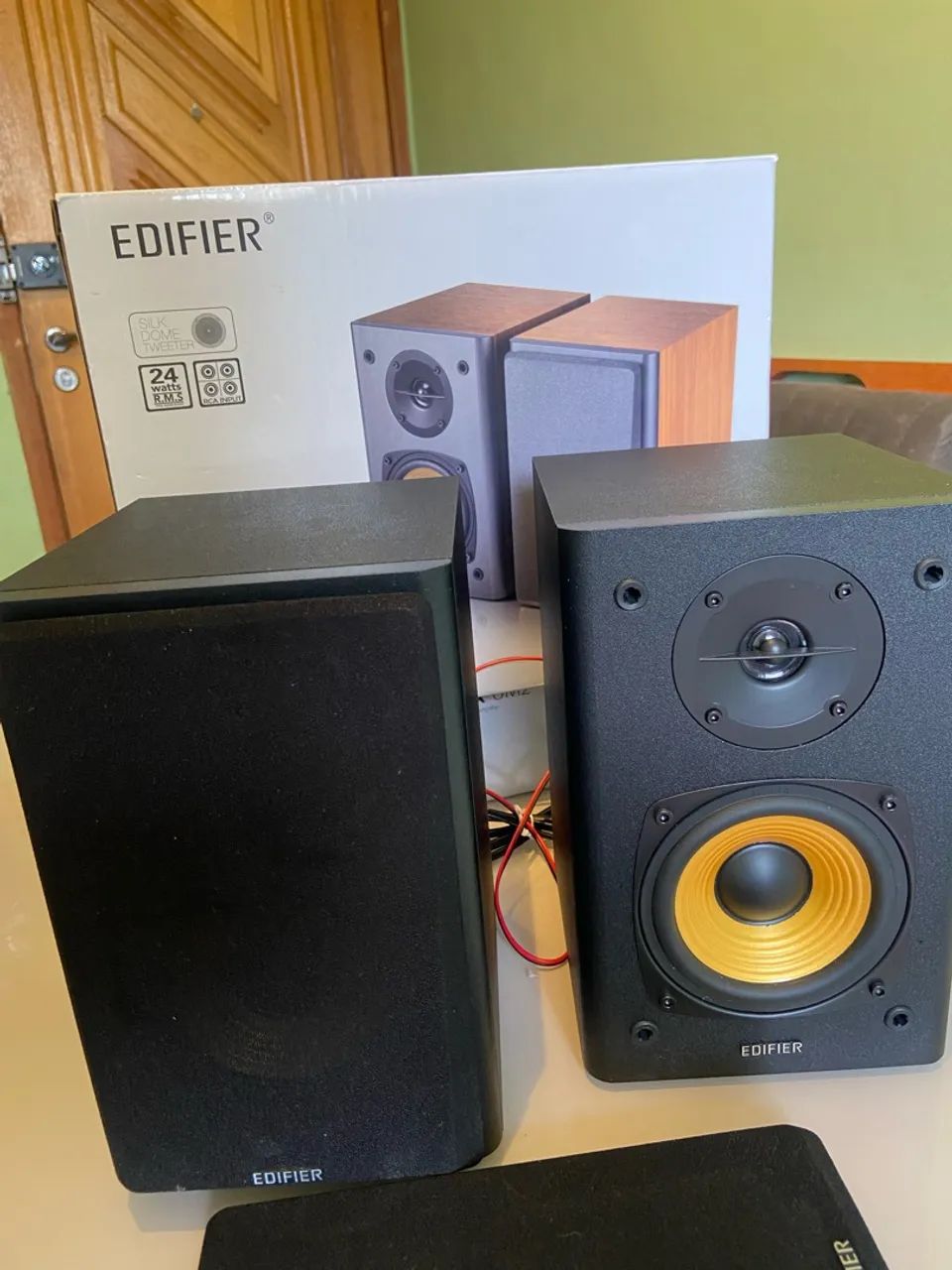 Monitor de estúdio edifier r1000t4