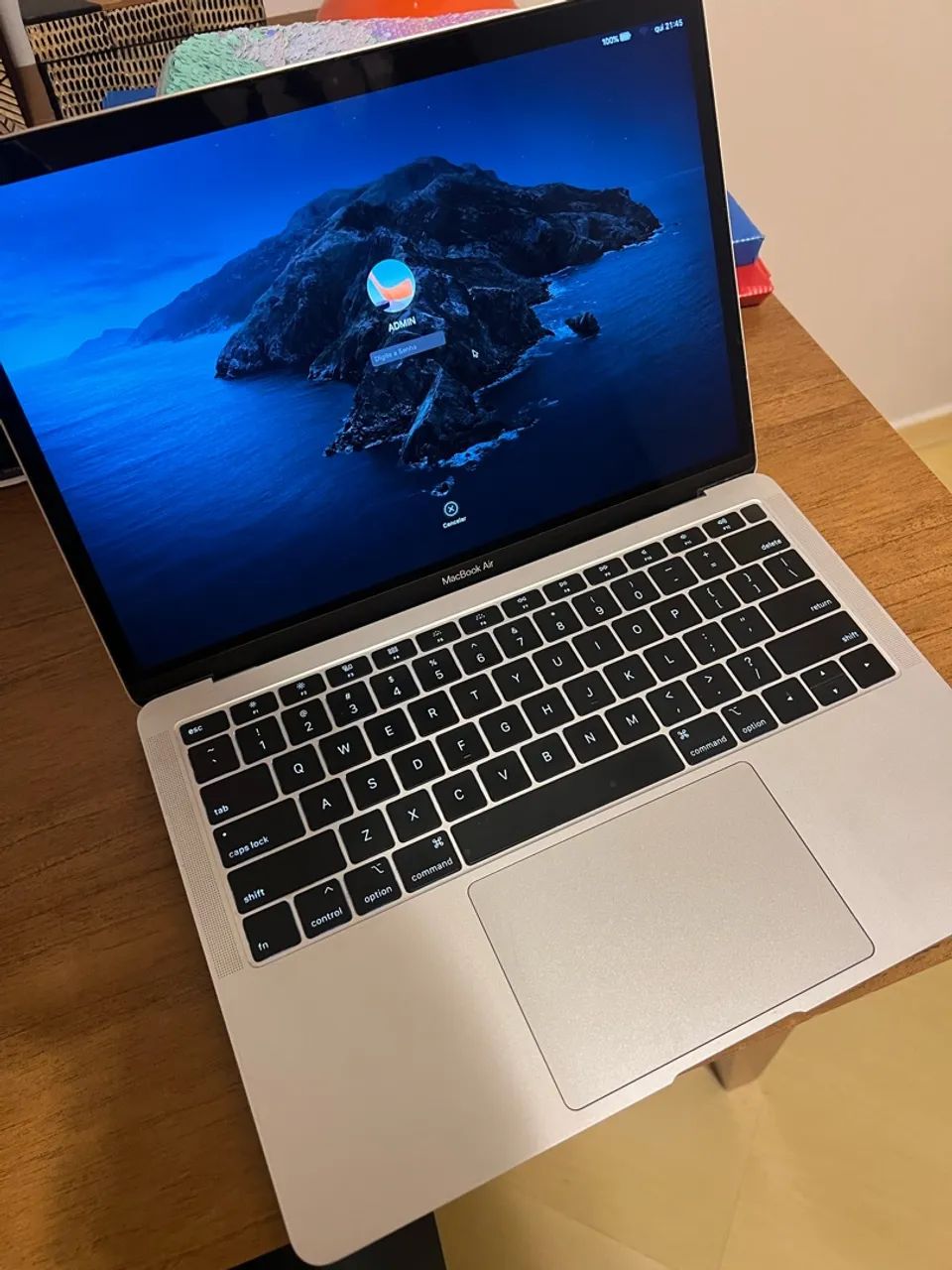 Macbook Air i5 8 Gigas memoria ram Touch id