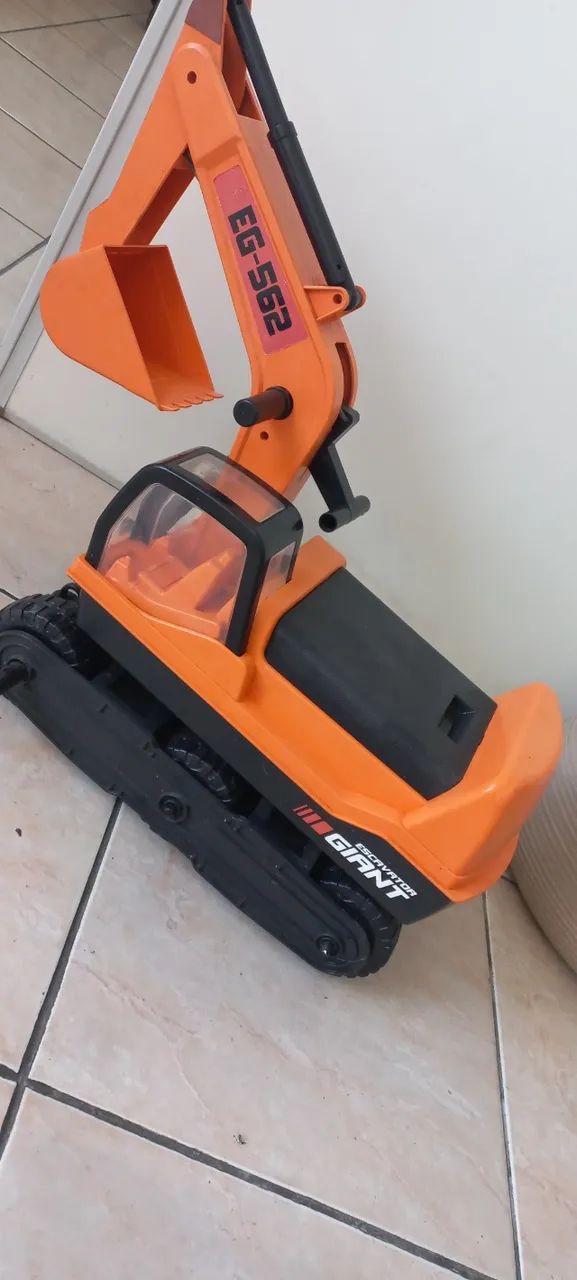 Trator brinquedo infantil - Foto 2