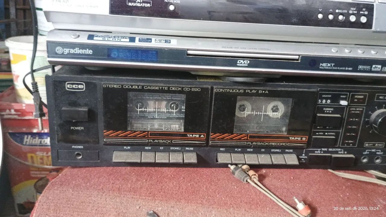  TAPE DECK.           