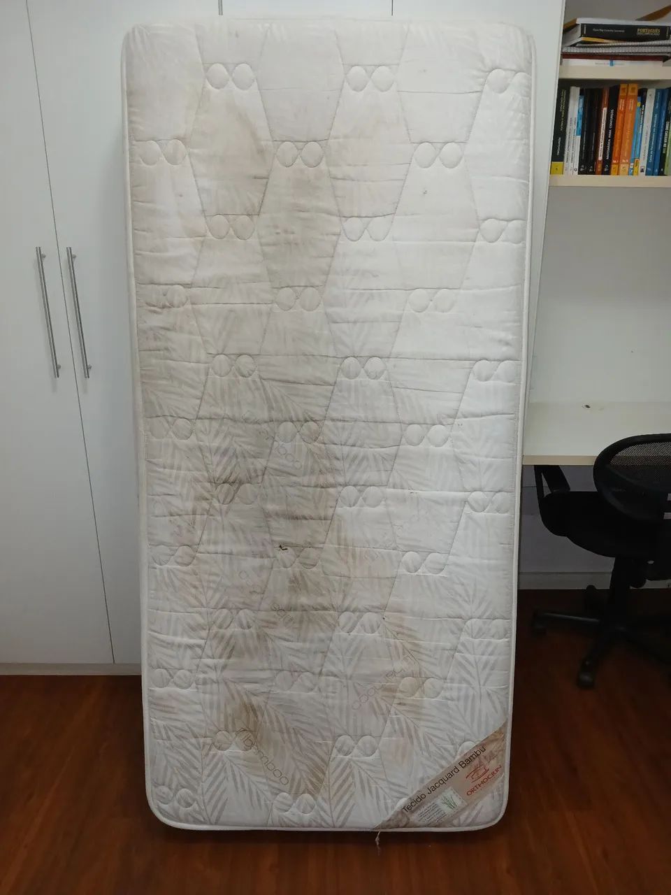 Vendo colchão de solteiro usado - Foto 4