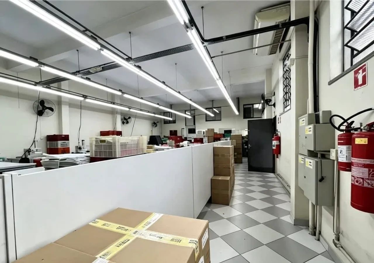 Casa comercial na Rua Guerino Giovani Leardini, 206  675 m² - Foto 3