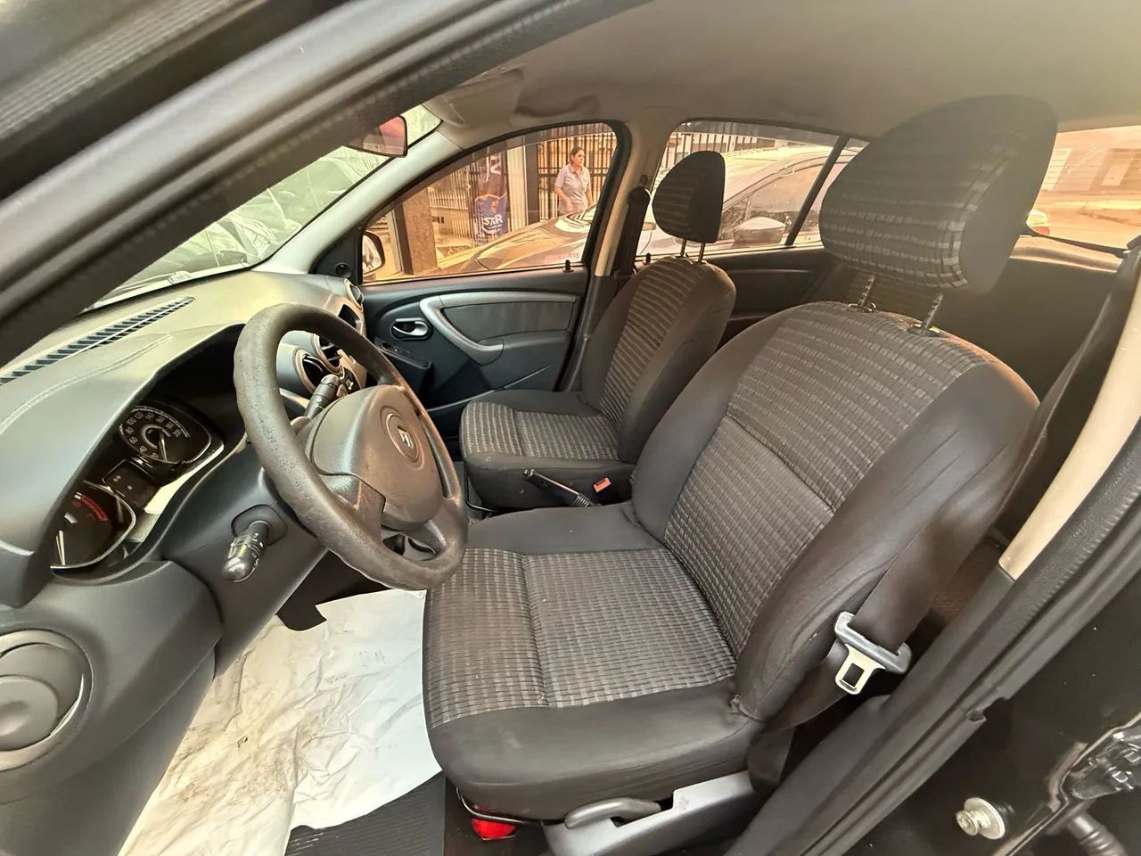 Renault Sandero Expression Hi-Flex 1.6 8V 5p, foto 5 de 8
