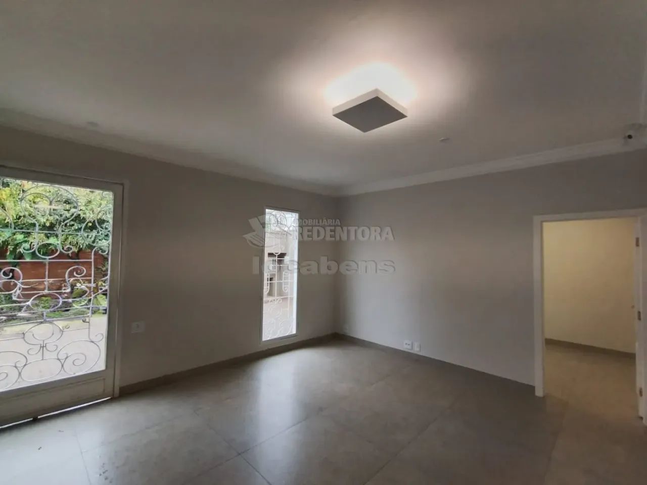 Casa Comercial Próxima a Avenida José Munia. - Foto 4