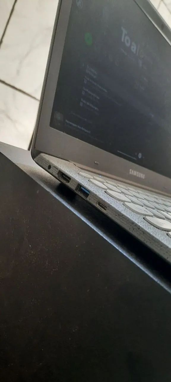 Notebook Samsung F30  - Foto 4