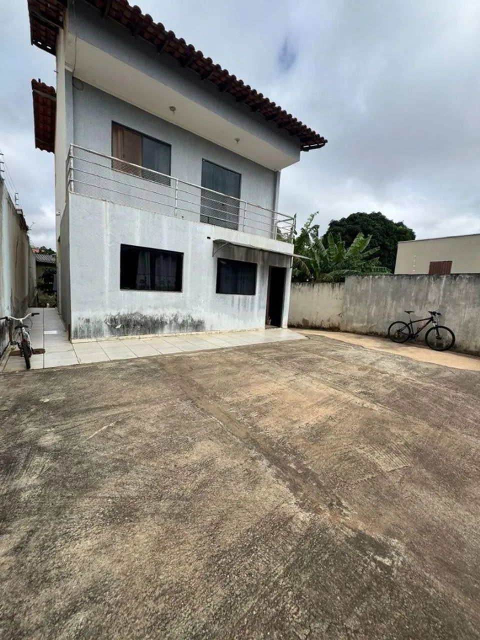 Sobrado 2 qtos + casa de fundo 2 qtos