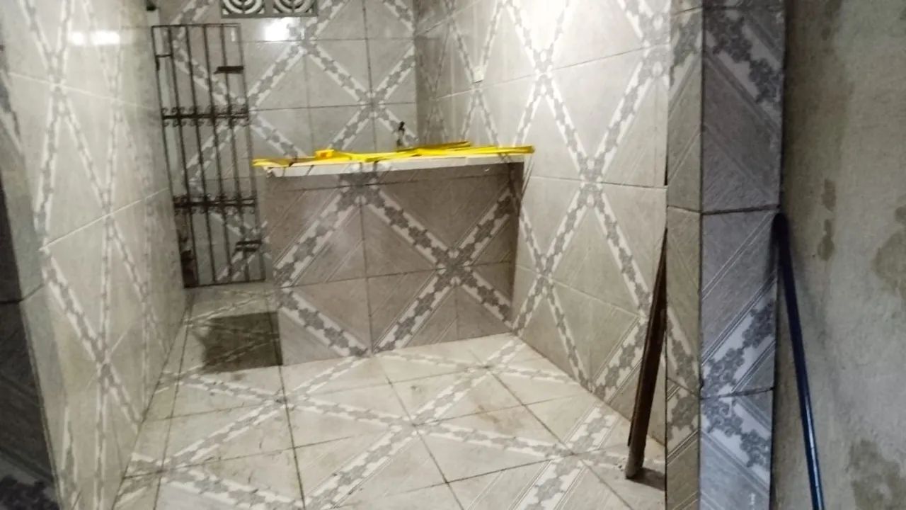 casa ampla com 3 quartos ,sala, cozinha,bainho, quintal com ária de serviço, - Foto 3