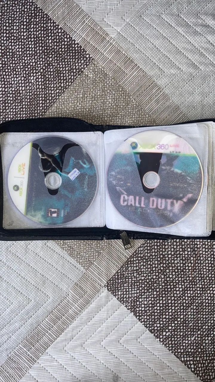 Xbox 360 funcionando, com a fonte original, dois controles e 30 jogos. - Foto 2