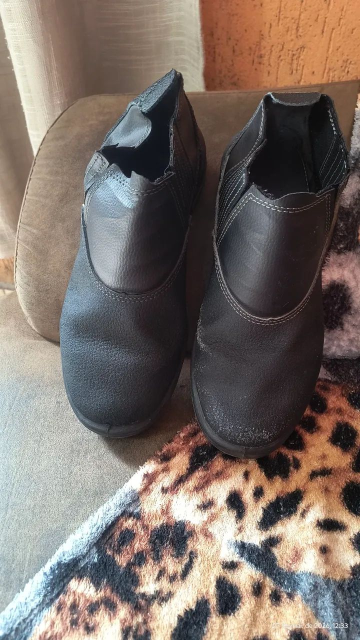 Bota de segurança tamanho 43  - Foto 2