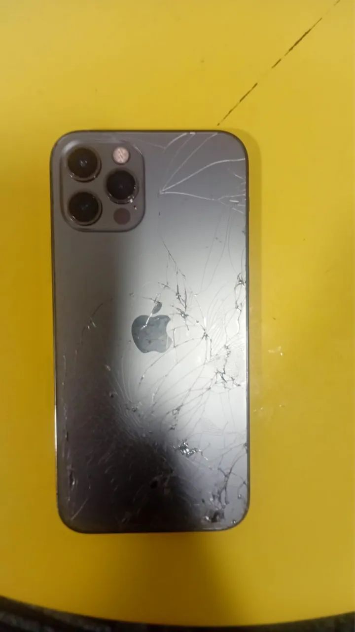 Celular com fundo quebrado  - Foto 2