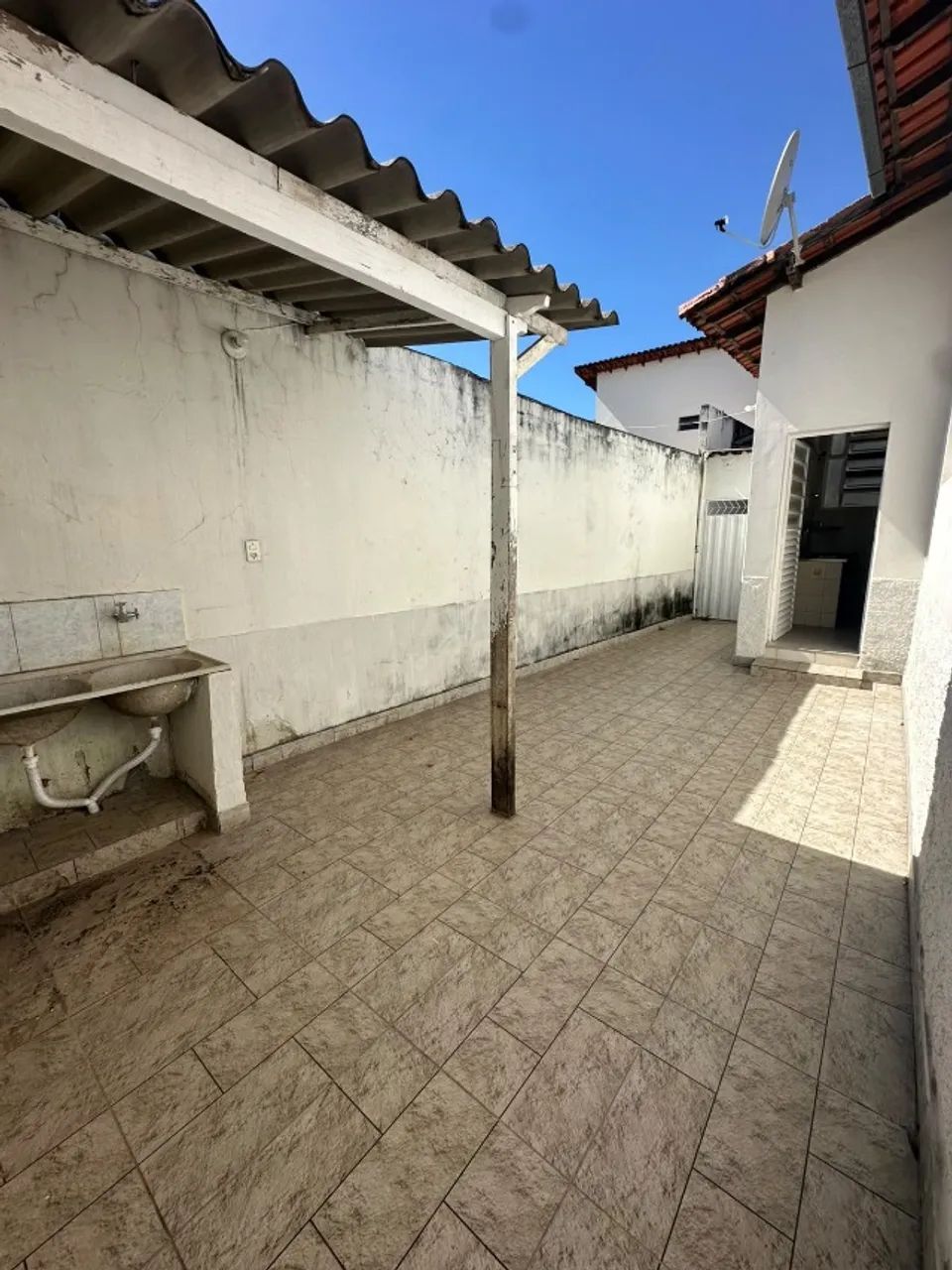 Aluga-se Casa 2 quartos| Funcionários  - Foto 4